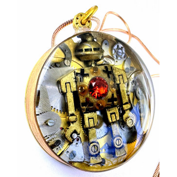 PENDANT – A MACHINE WITH A HEART