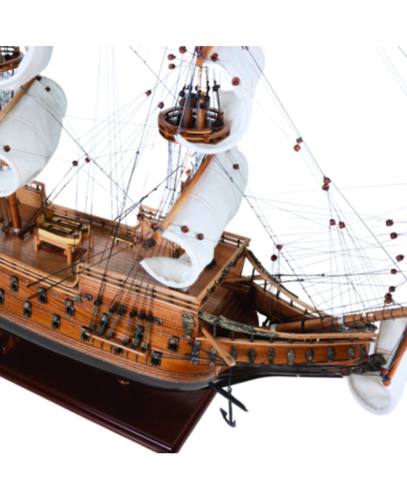 Ekskluzywny model żaglowca Vasa z rozwiniętymi żaglami - Vasa80R