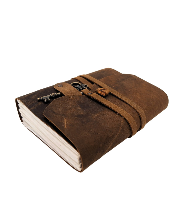 Retro Leather Notebook with Key and Strap, 200 pages, 18 x 13 cm - AH02