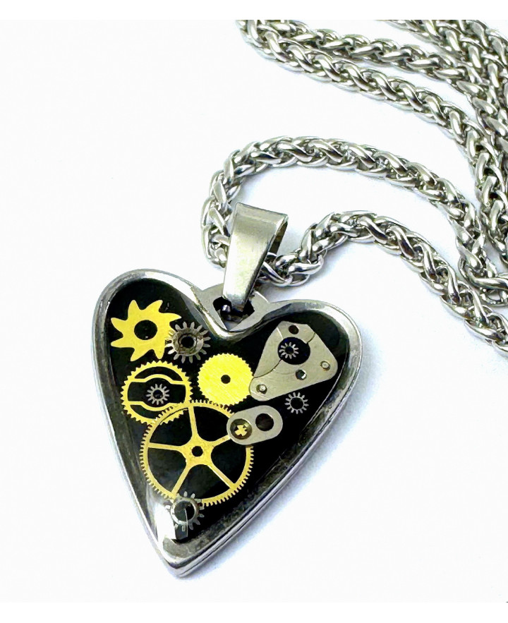 PENDANT: Heart of a Moment in Time – Black I