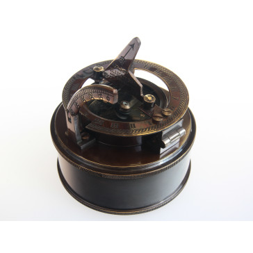 COMPASS - SUNDIAL BOX F.L. West 1885