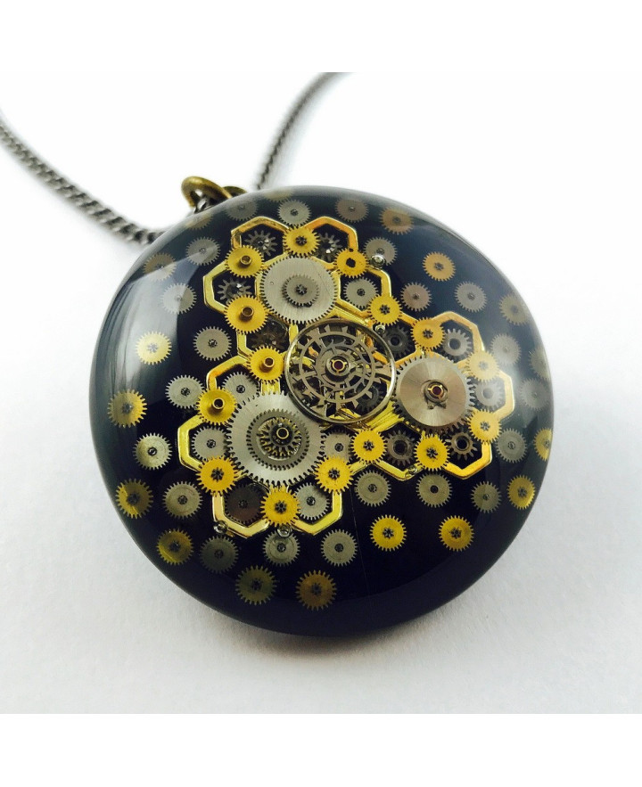 PENDANT - THE HIVE