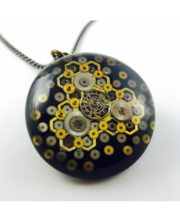PENDANT - THE HIVE