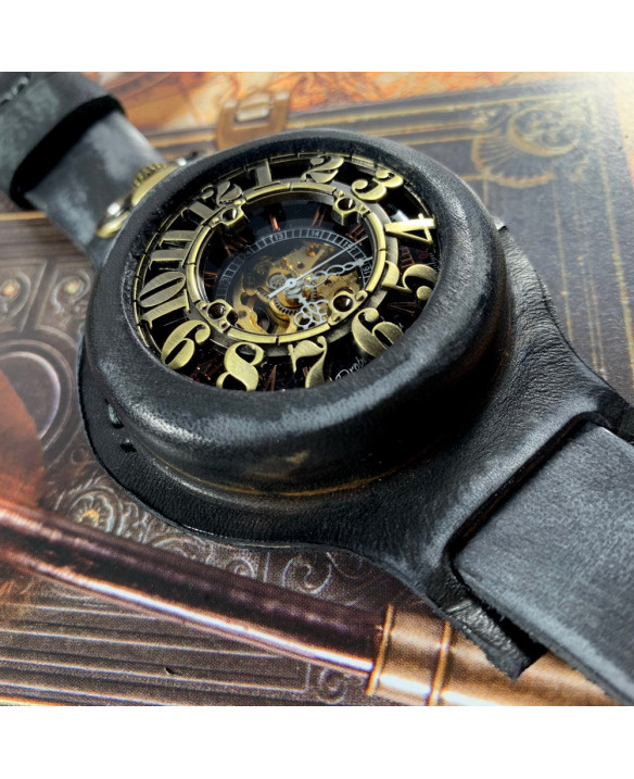 DC 043 - BLACK VINTAGE - BE ON TIME