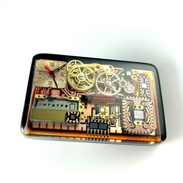 Brooch – Lost In Time – ENGINEER – 3D