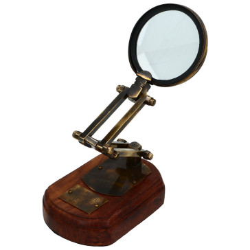 STANDING MAGNIFYING GLASS