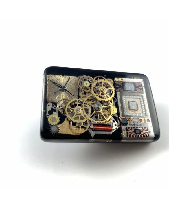 Broszka - Lost In Time III - 3D