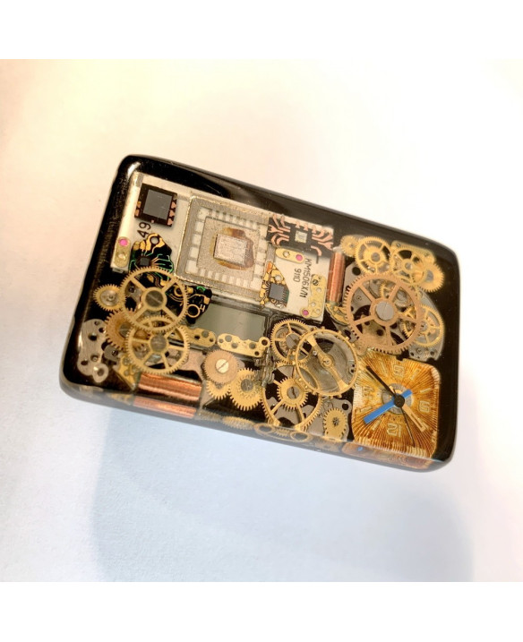 Brooch – Lost In Time IV