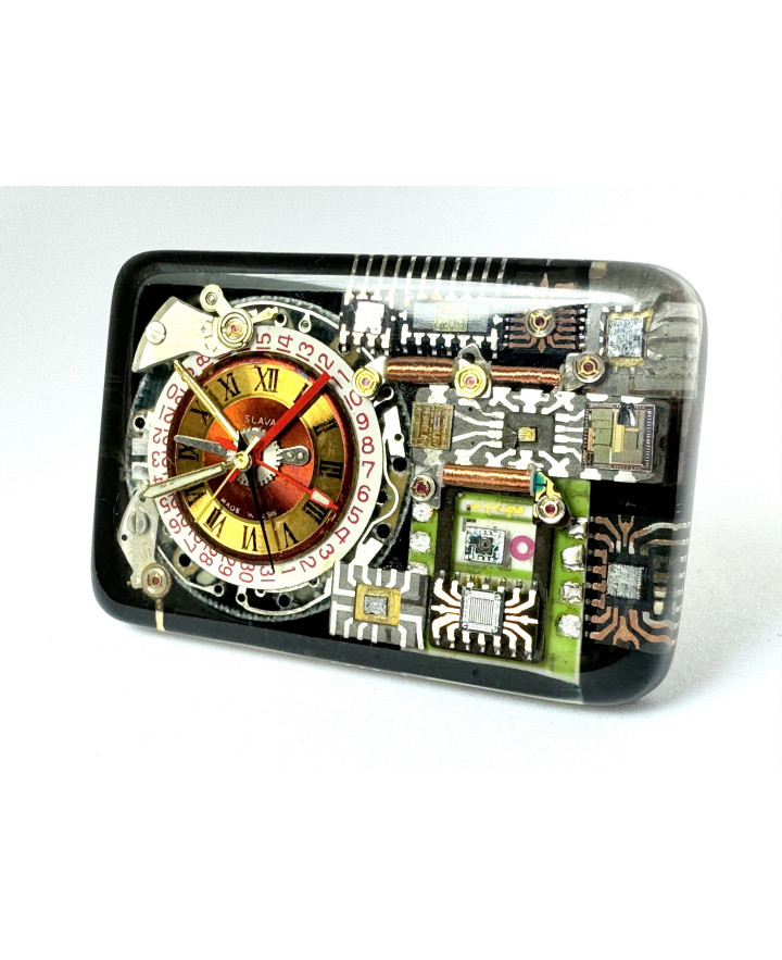 Brooch – Lost In Time V – 3D