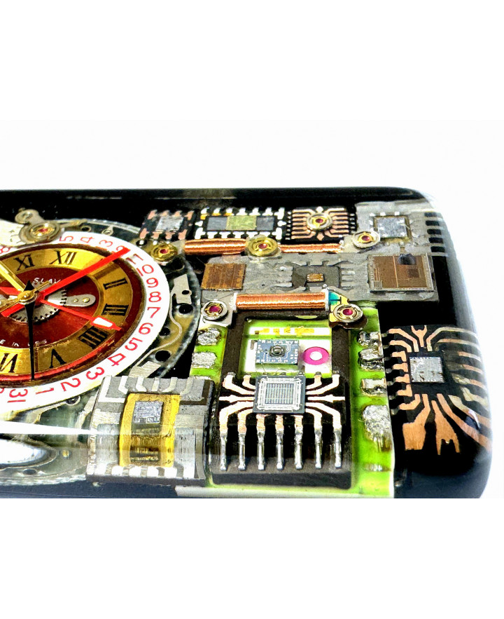 Brooch – Lost In Time V – 3D
