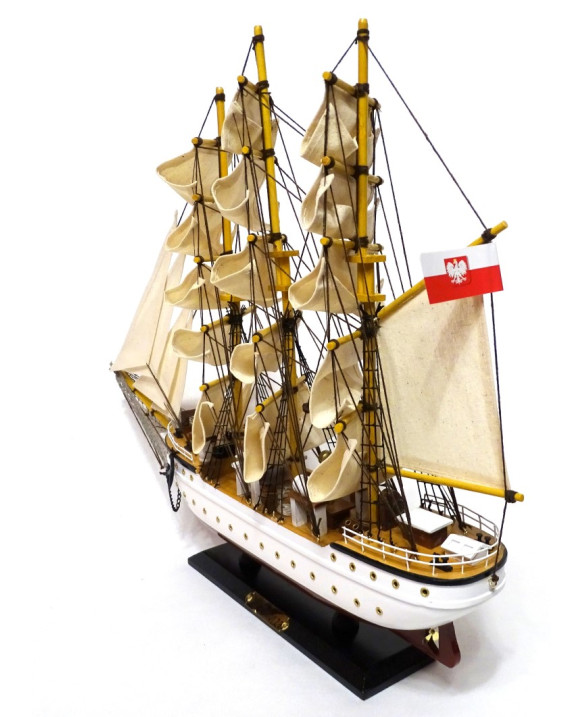Model żaglowca Dar Pomorza 50cm - DARPOM50