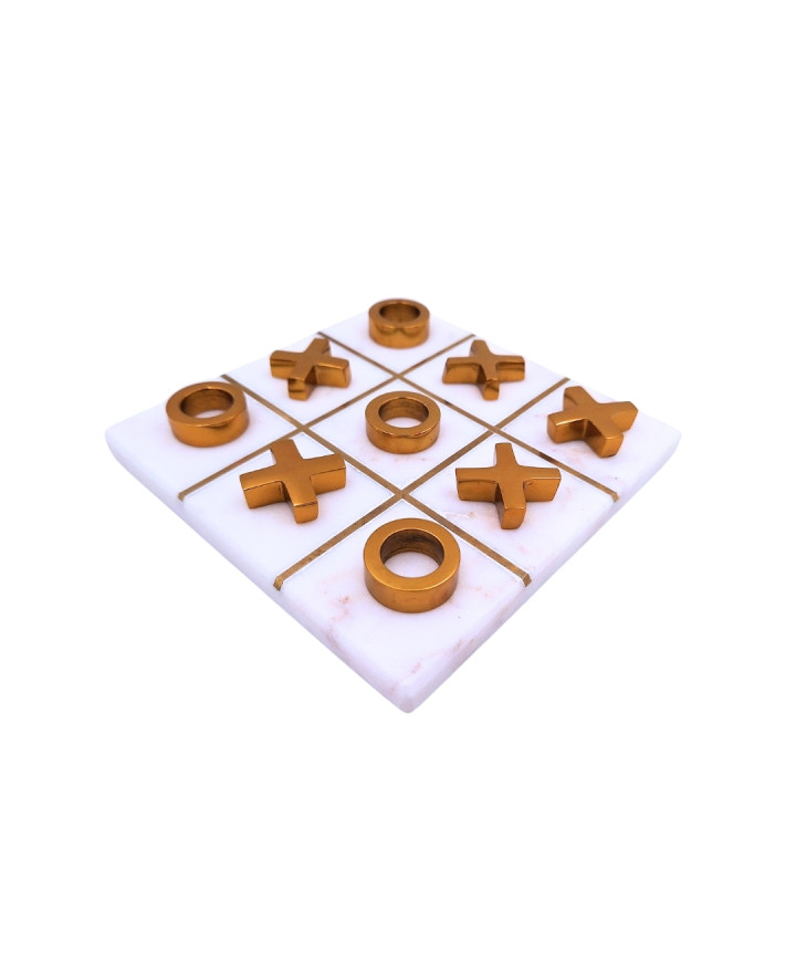 Noughts and crosses on a marble base – 1598