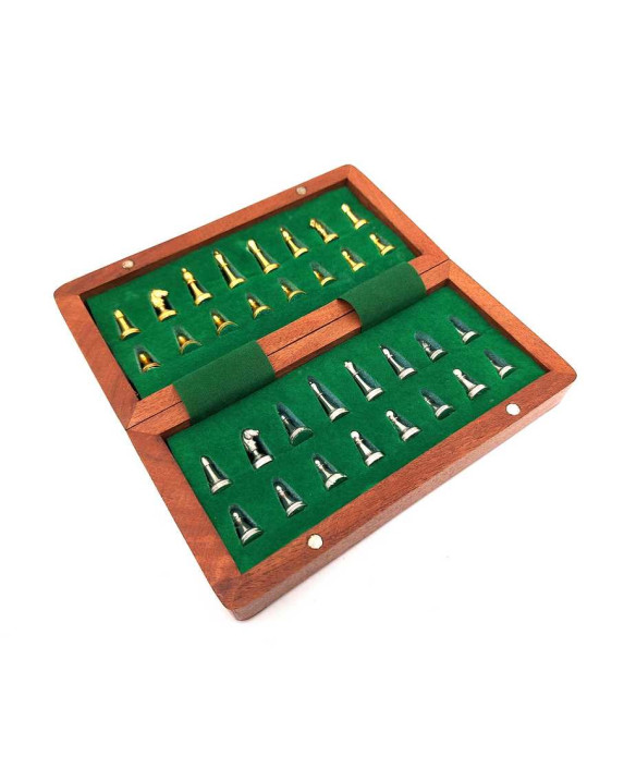 Magnetic brass chess set in a wooden box – 157