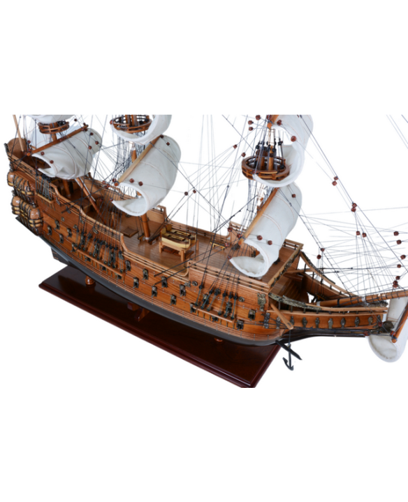 Ekskluzywny model żaglowca Vasa z rozwiniętymi żaglami - Vasa80R